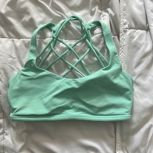 Lululemon free to be wild bra